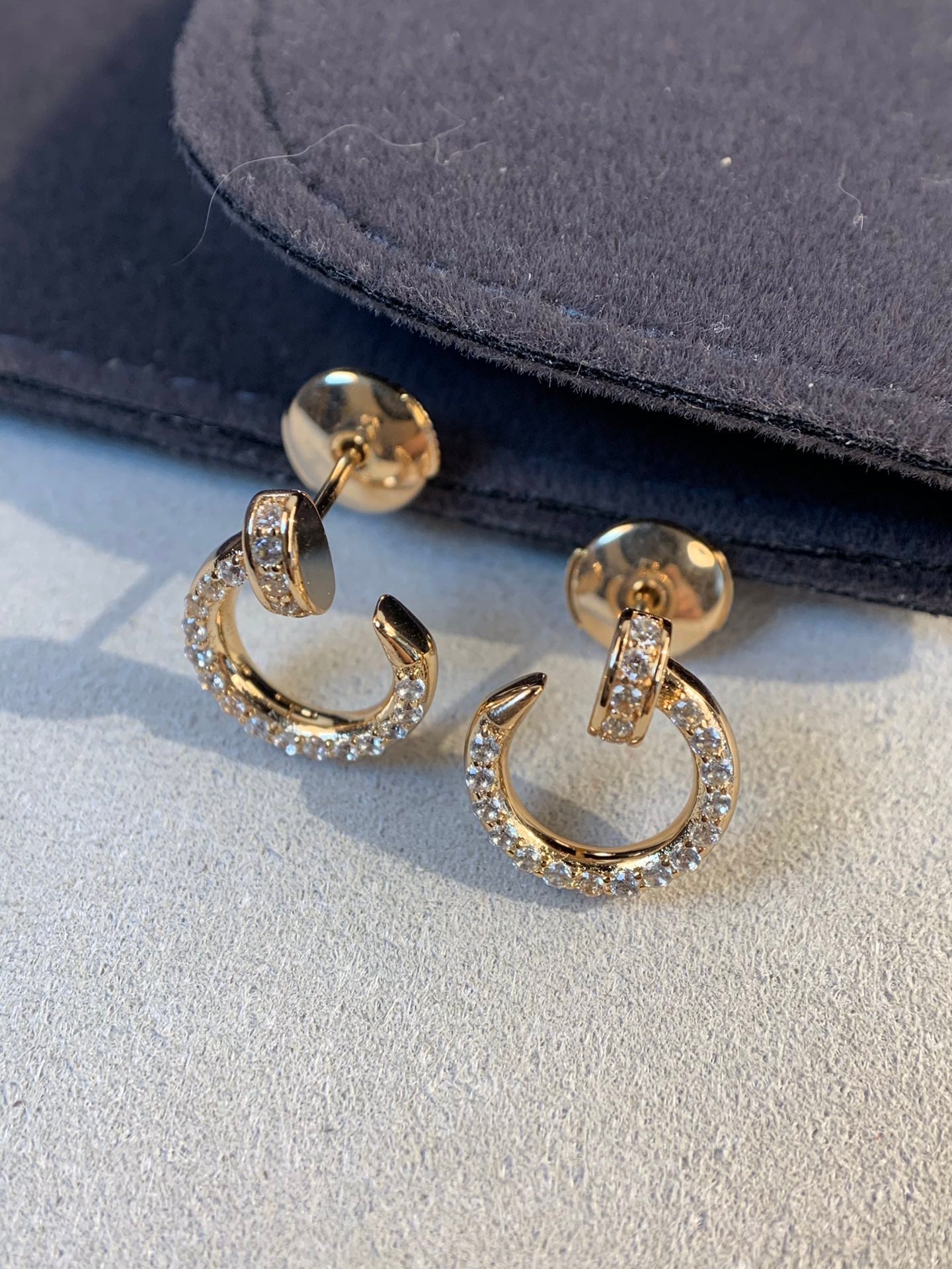 Lume Jewelry「JUSTE EARRINGS GOLD DIAMONDS」