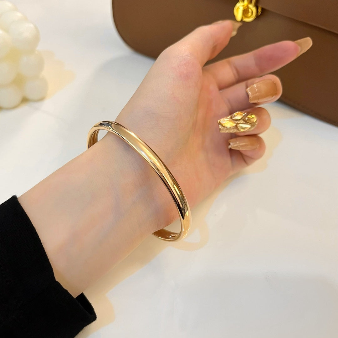 Lume Jewelry PANTHERE GOLD オープンブレスレット