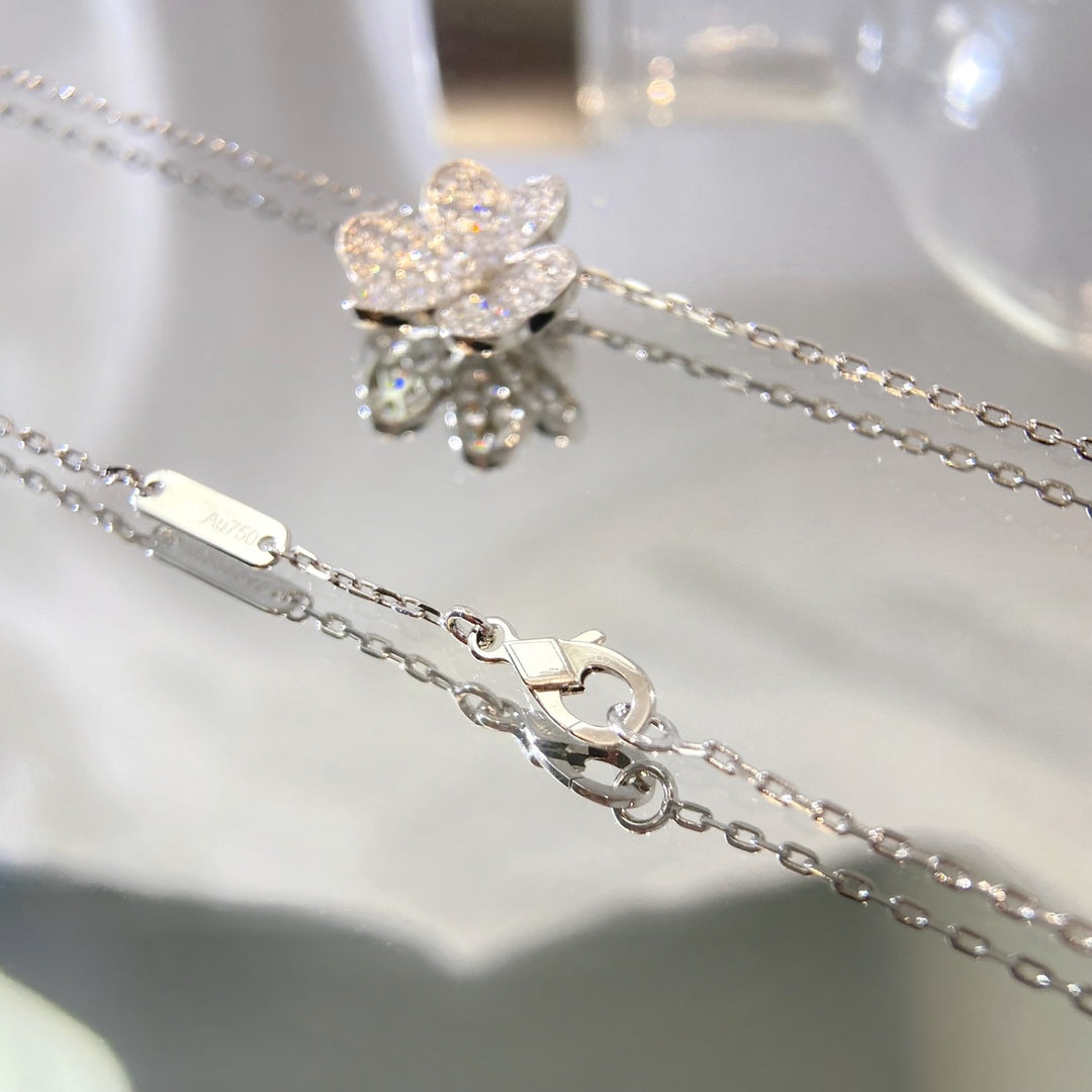 Lume Jewelry フラワーダイヤモンドネックレス
