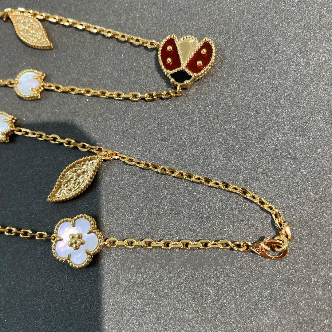 ルミネジュエリー ラッキー スプリング 15モチーフ ゴールド ネックレス