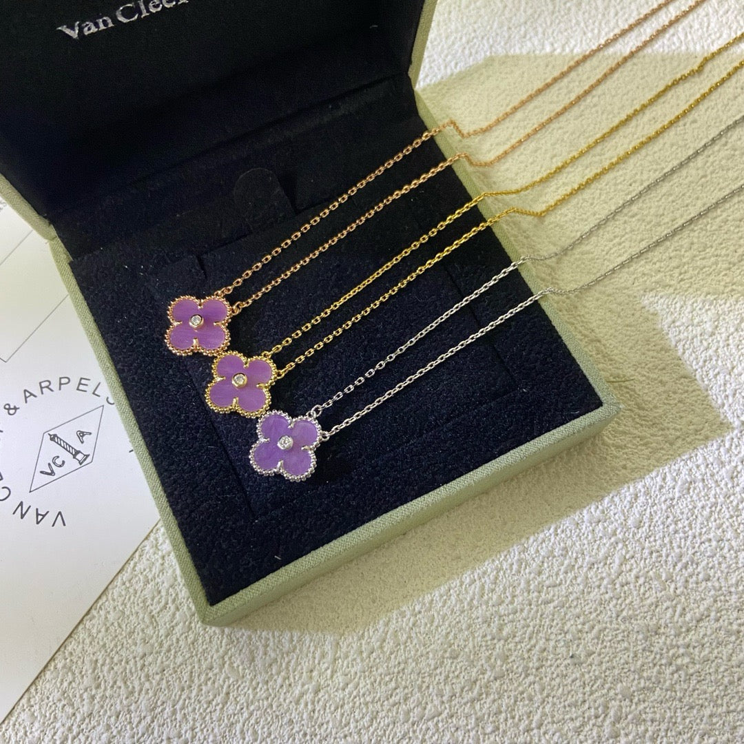 「Lume Jewelry」クローバー 15MM ダイヤモンド パープルバイオレットネックレス