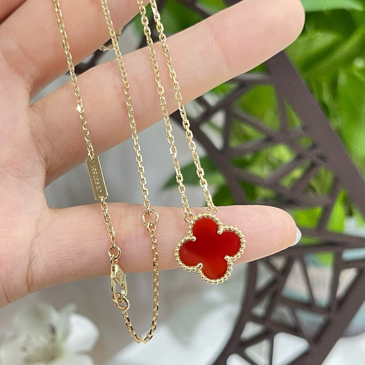¡®Lume Jewelry¡¯クローバー15mmカーネリアンシングル フラワーネックレス