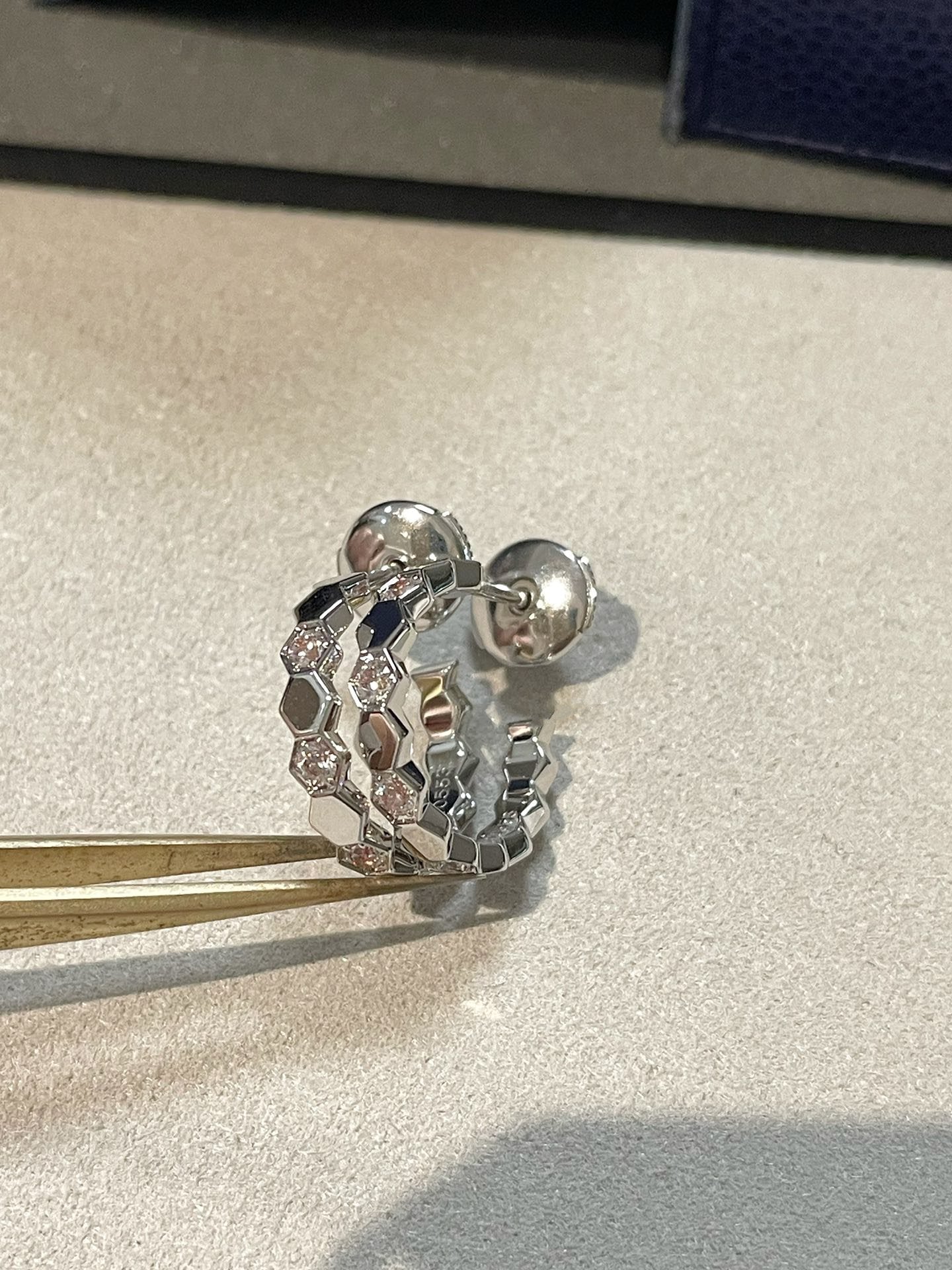 「ルンメジュエリー」BEE LOVE ピアス シルバー