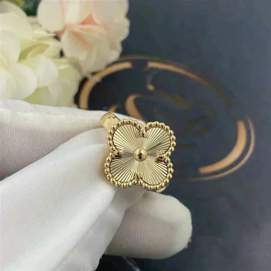 『Lume Jewelry』クローバーゴールドリング