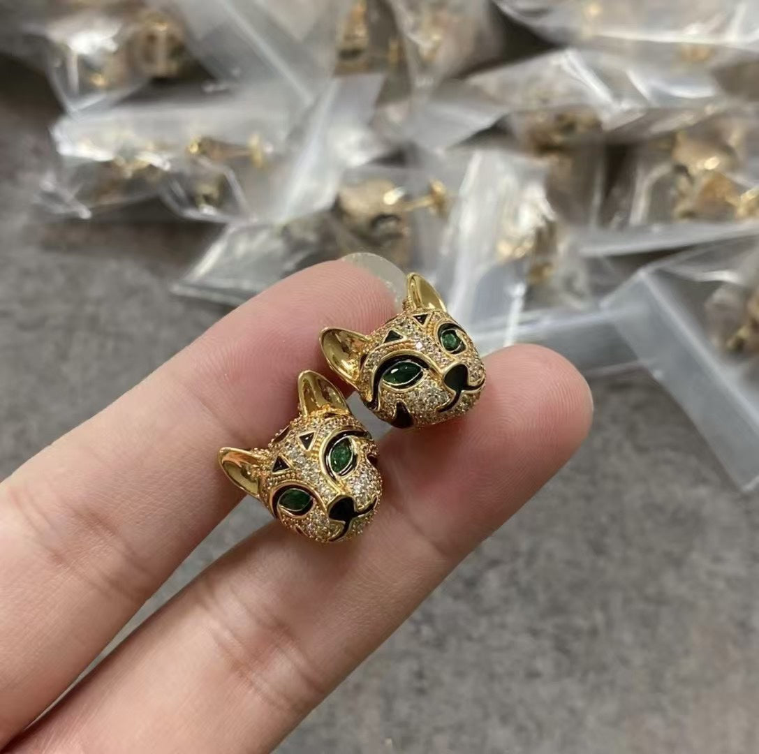 Lume Jewelry「LOVE イヤリング」5.7MM 2ダイヤモンド