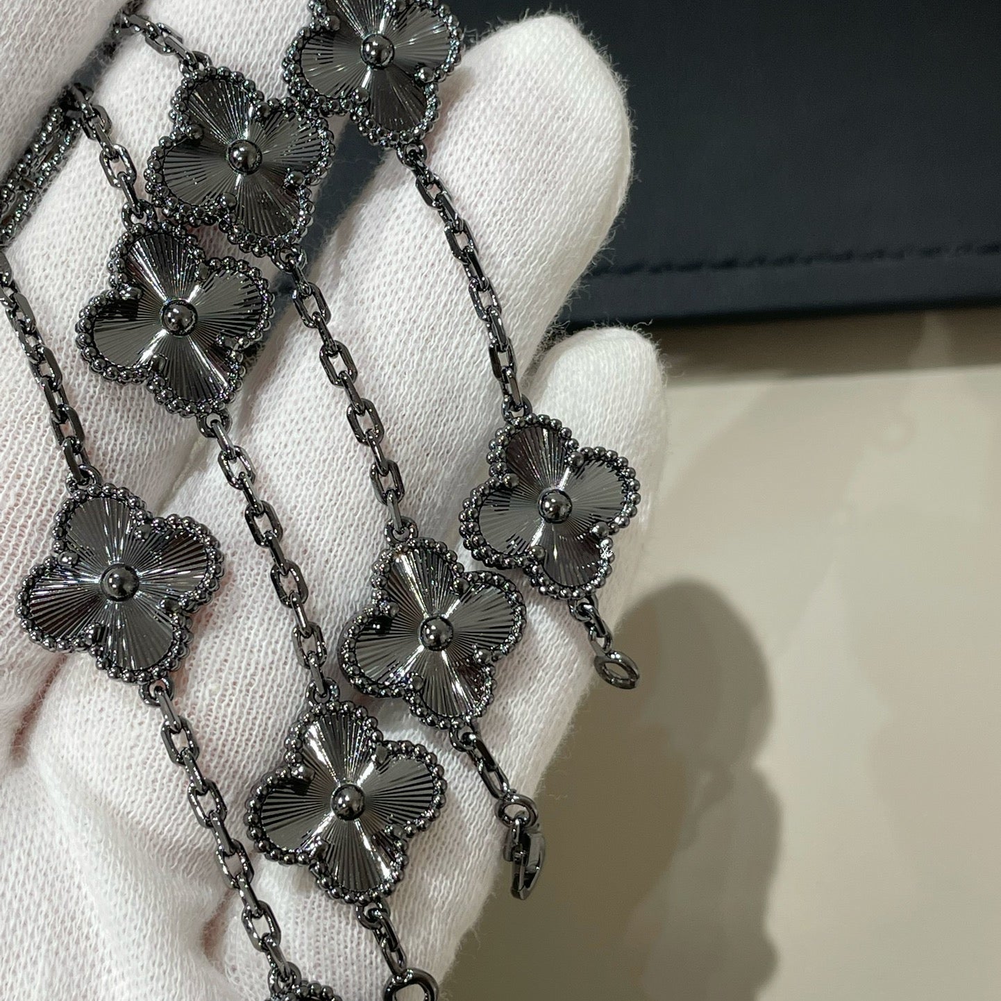 [Lume Jewelry]新作 CLOVER 5モチーフ ブラックブレスレット