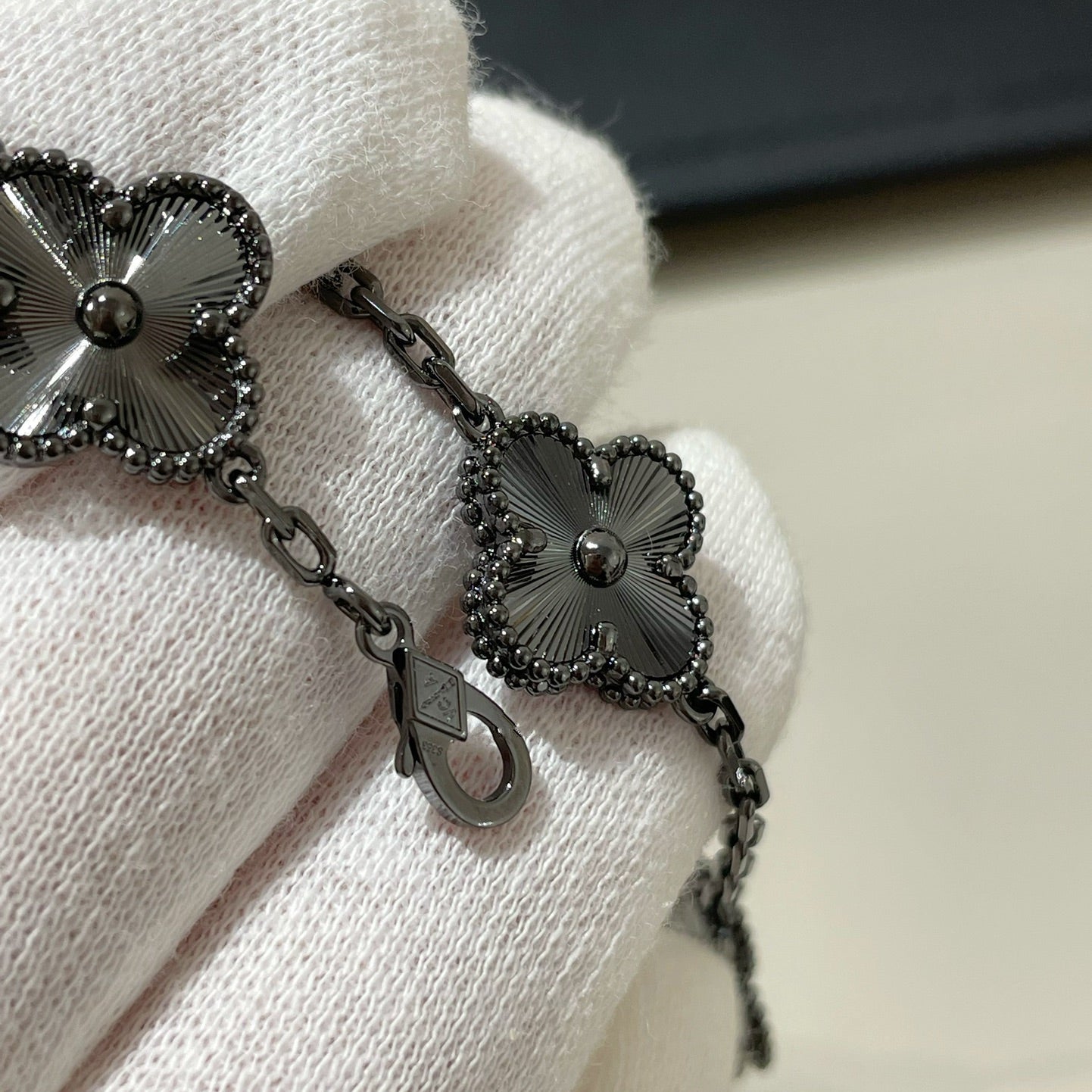 [Lume Jewelry]新作 CLOVER 5モチーフ ブラックブレスレット