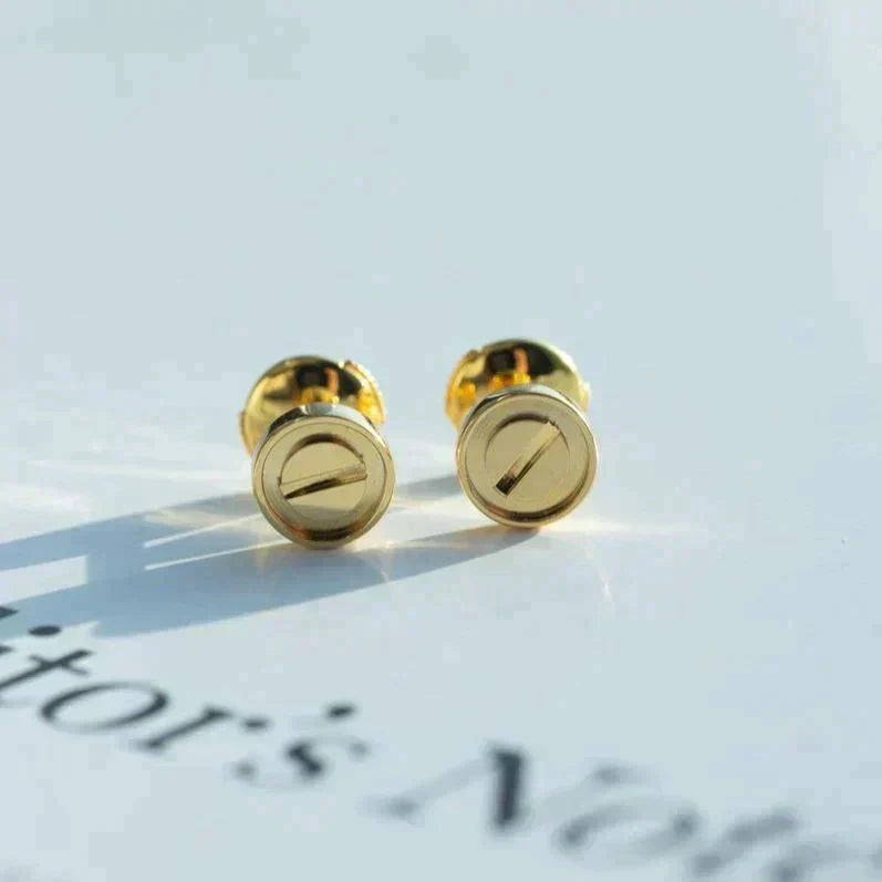 Lume Jewelry「LOVE EARRINGS GOLD 10MM」