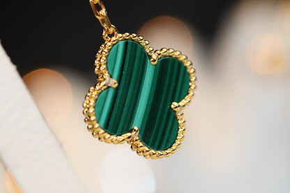 Lume Jewelry クローバーイヤリング ゴールド マラカイト ダイヤモンド 3モチーフ