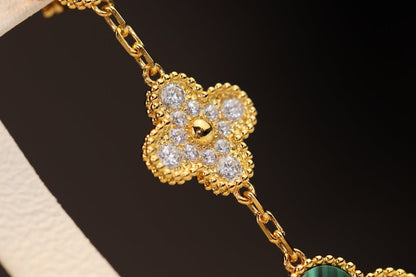 Lume Jewelry クローバーイヤリング ゴールド マラカイト ダイヤモンド 3モチーフ