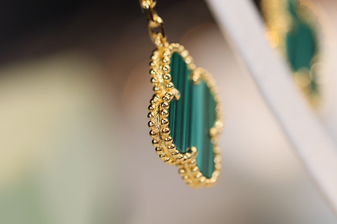 Lume Jewelry クローバーイヤリング ゴールド マラカイト ダイヤモンド 3モチーフ