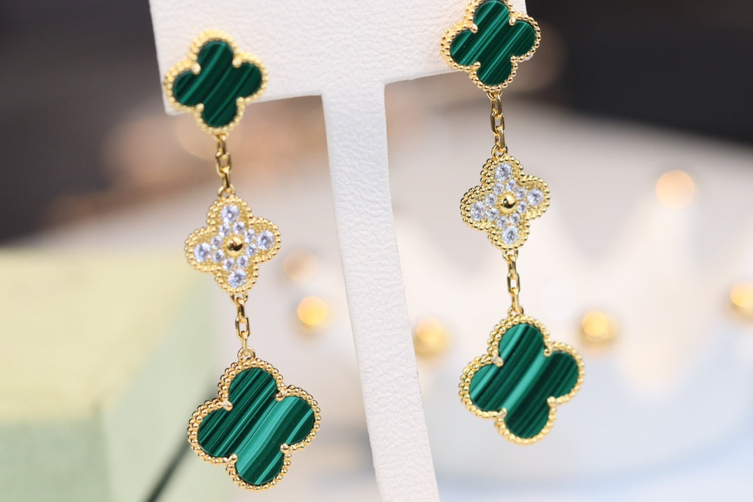 Lume Jewelry クローバーイヤリング ゴールド マラカイト ダイヤモンド 3モチーフ