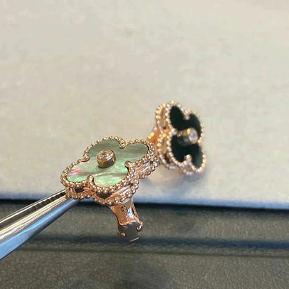Lume Jewelry クローバーミディアム 1モチーフ グレーMOP ダイヤモンドピアス