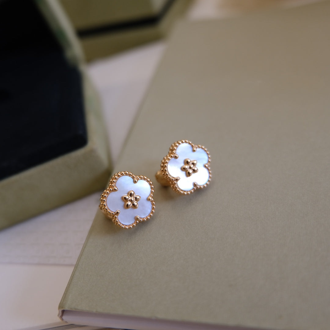 Lume Jewelry ラッキー ピンクゴールド ホワイトMOP イヤリング
