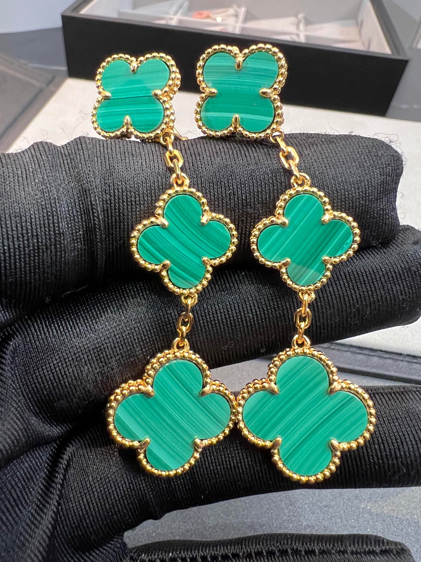 『Lume Jewelry』クローバー マラカイト 3モチーフ ゴールド