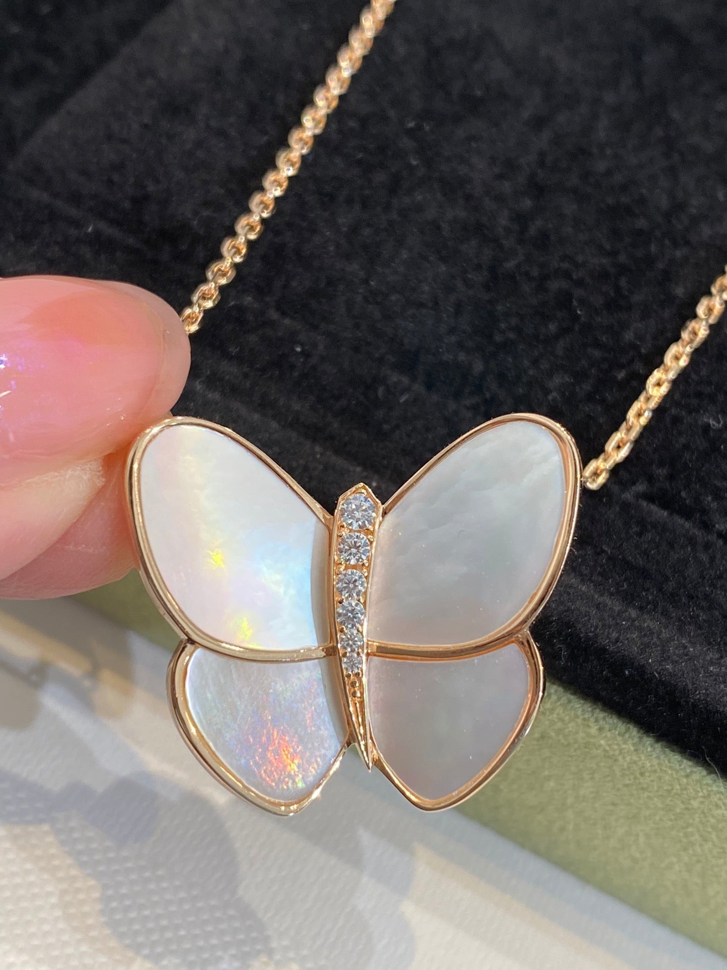 「Lume Jewelry」バタフライゴールドMOPダイヤモンドネックレス
