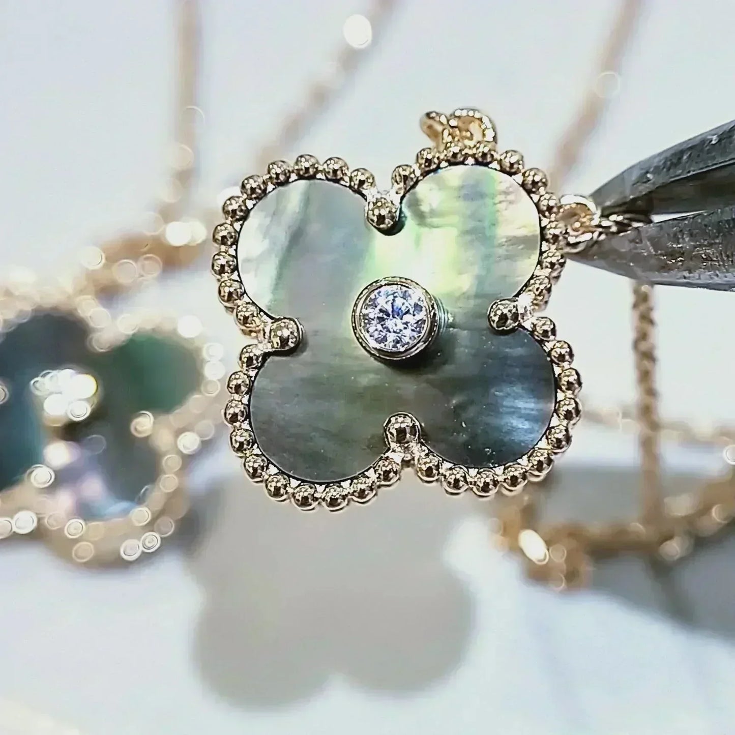 Lume Jewelry クローバー 15MM ダイヤモンド＆マザーオブパール ネックレス
