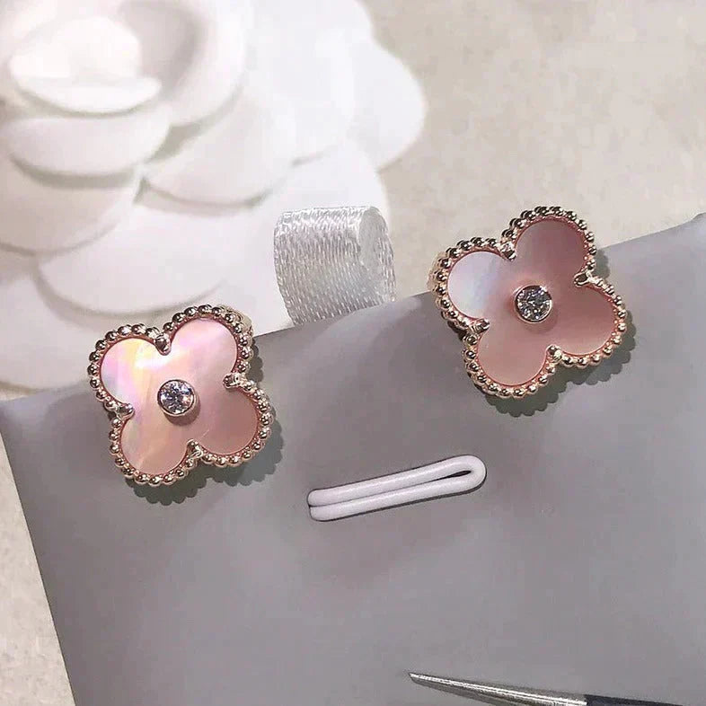 Lume Jewelry クローバー ミディアム 1モチーフ ピンクMOP ダイヤモンドピアス