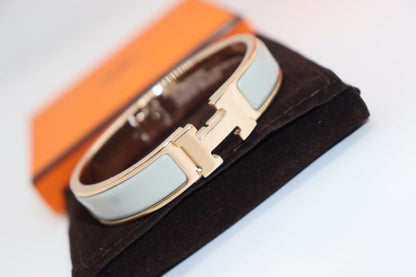 「Lume Jewelry」水色ブレスレット