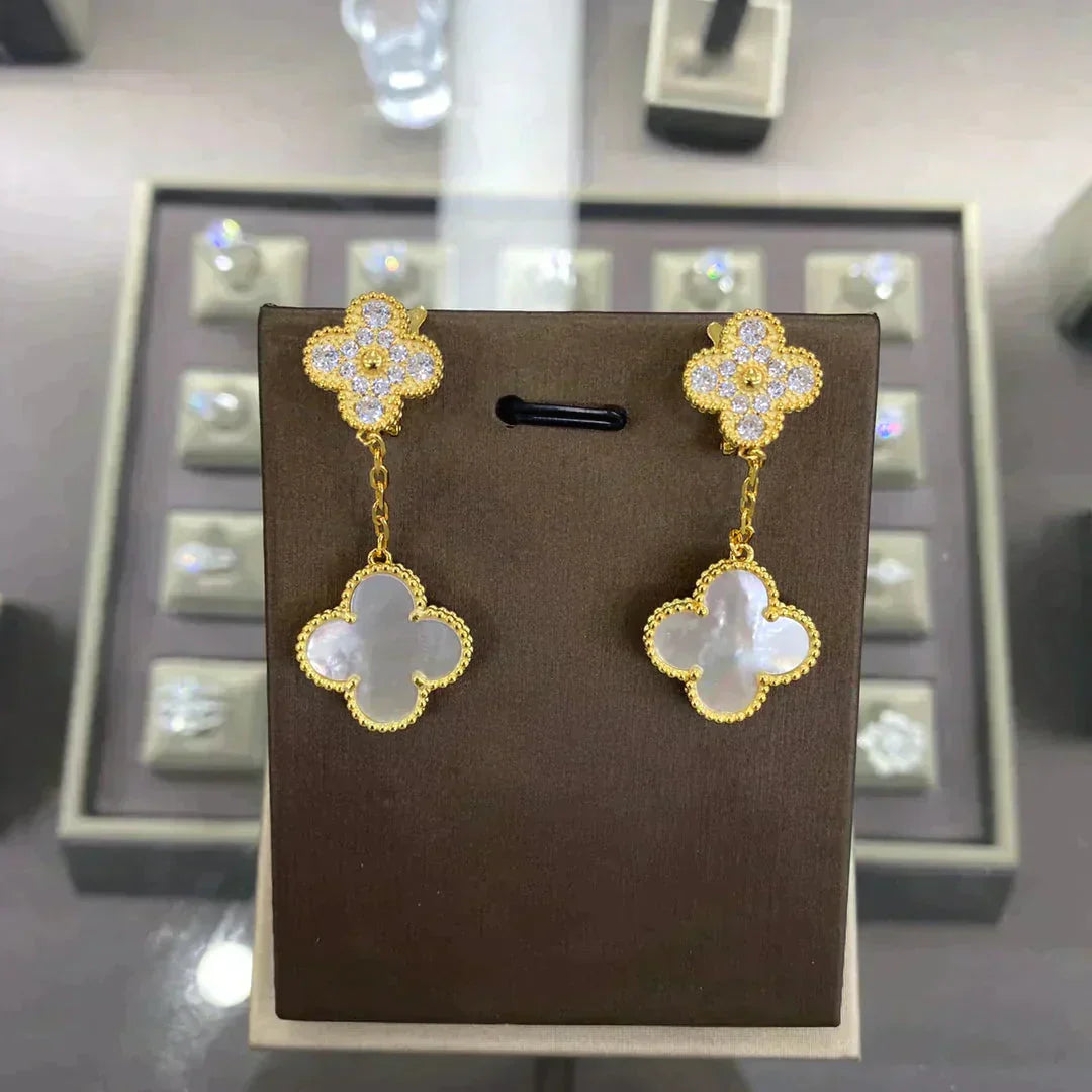 Lume Jewelry　クローバー 2モチーフ ダイヤモンドピアス（複数選択）