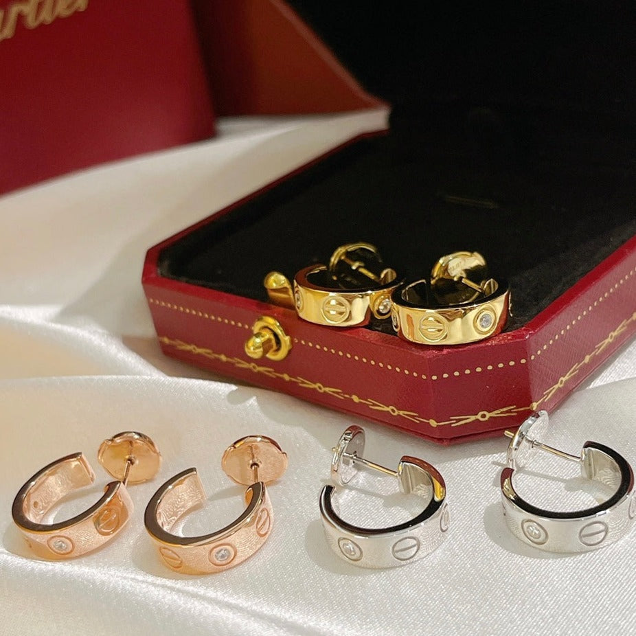 Lume Jewelry「LOVE イヤリング」5.7MM 2ダイヤモンド