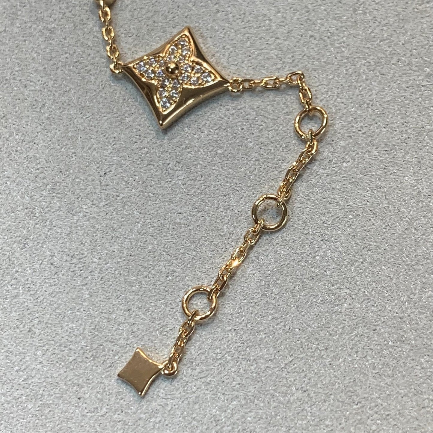 「Lume Jewelry」星と太陽 4モチーフ ダイヤモンドブレスレット