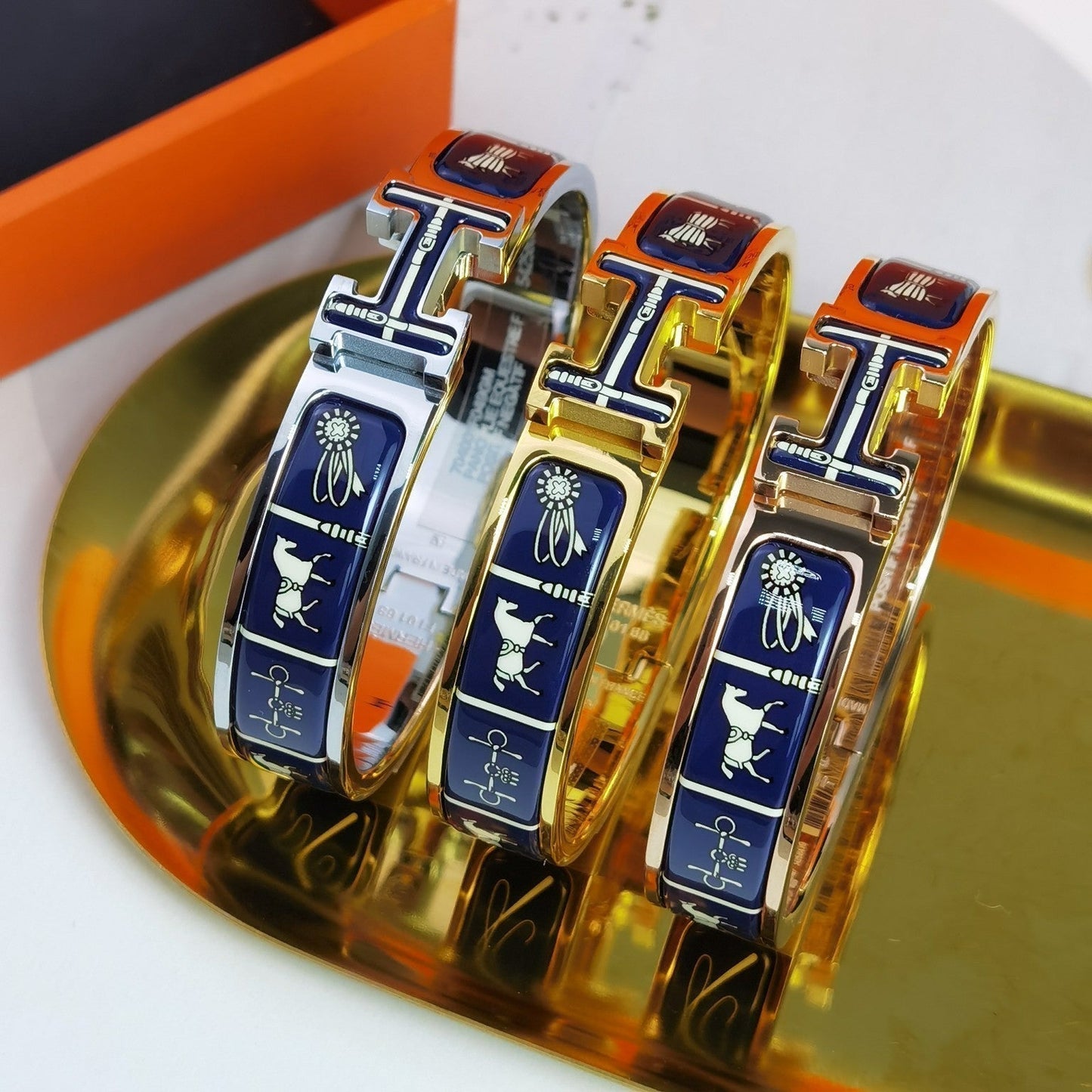 「ルームジュエリー」H クヴェルチュール ダークブルーブレスレット