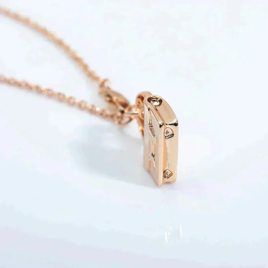 Lume Jewelryアミュレットペンダント ローズゴールドネックレス