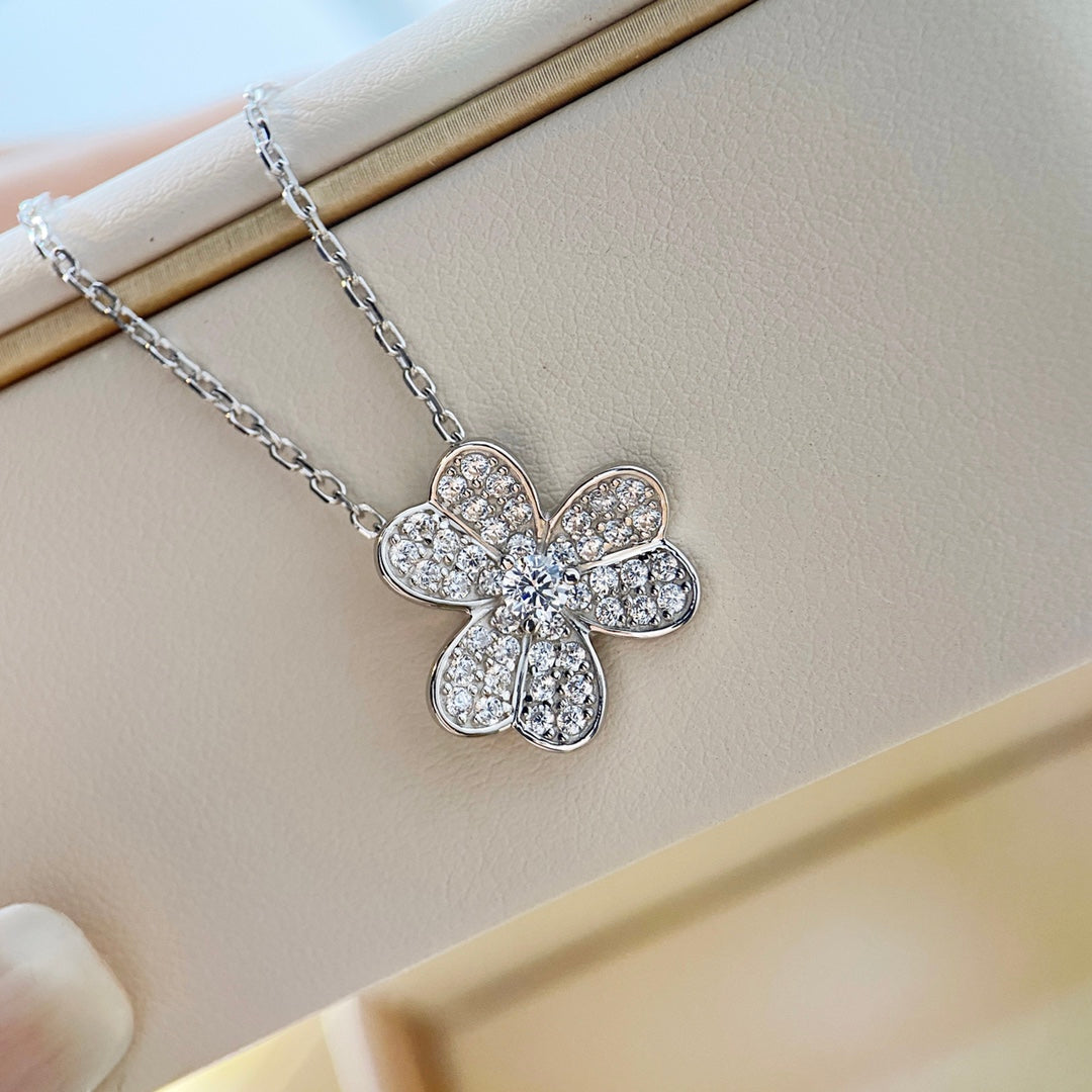 Lume Jewelry クローバー ダイヤモンド ネックレス シルバー