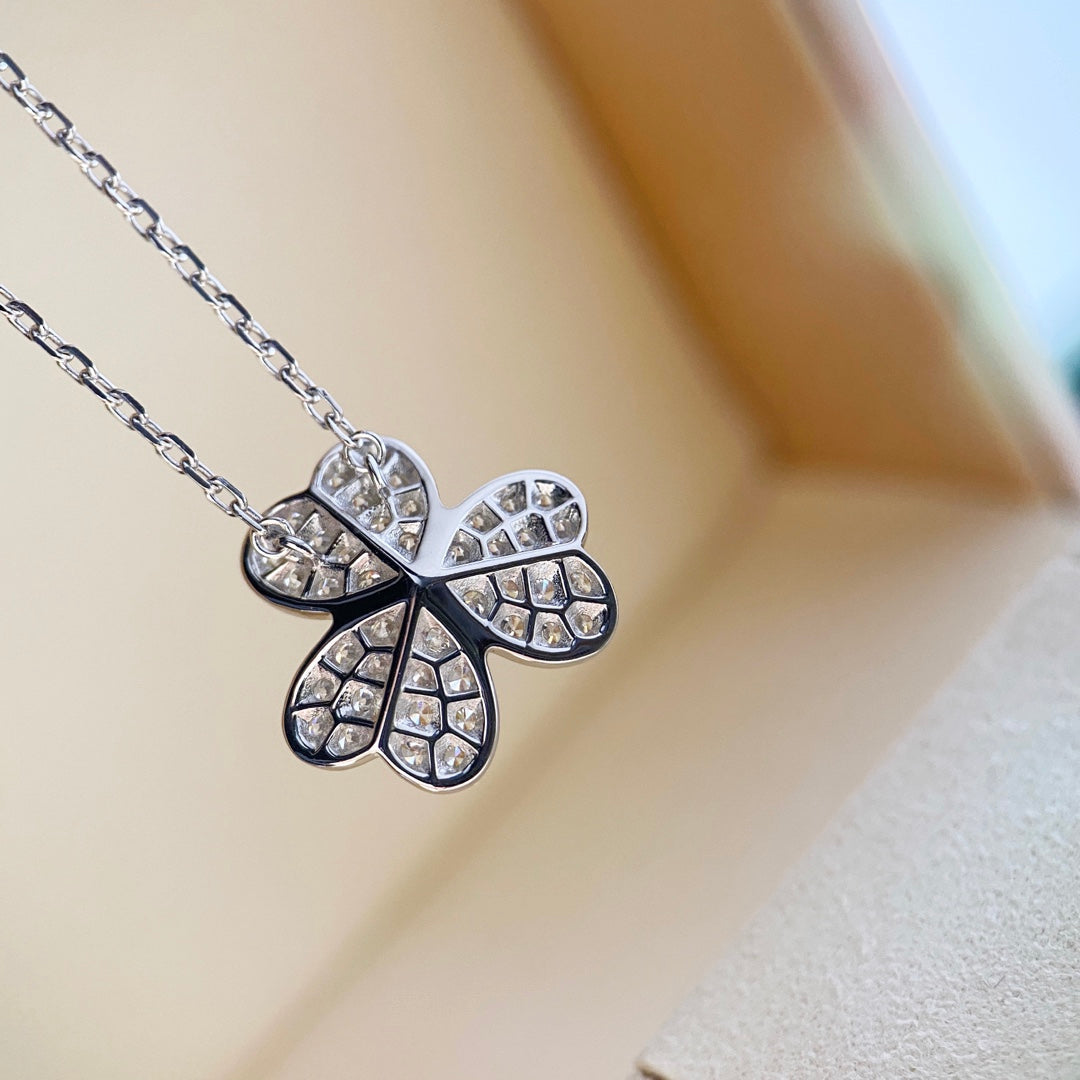 Lume Jewelry クローバー ダイヤモンド ネックレス シルバー