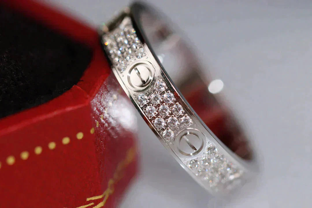 Lume Jewelry®ラブリング 3.6mm ダイヤモンド パヴェ