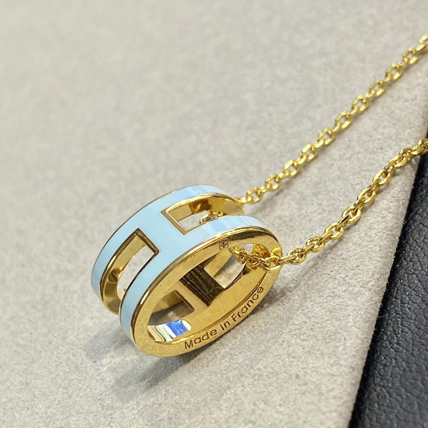 Lume Jewelry 「POP H ライトブルーネックレス」