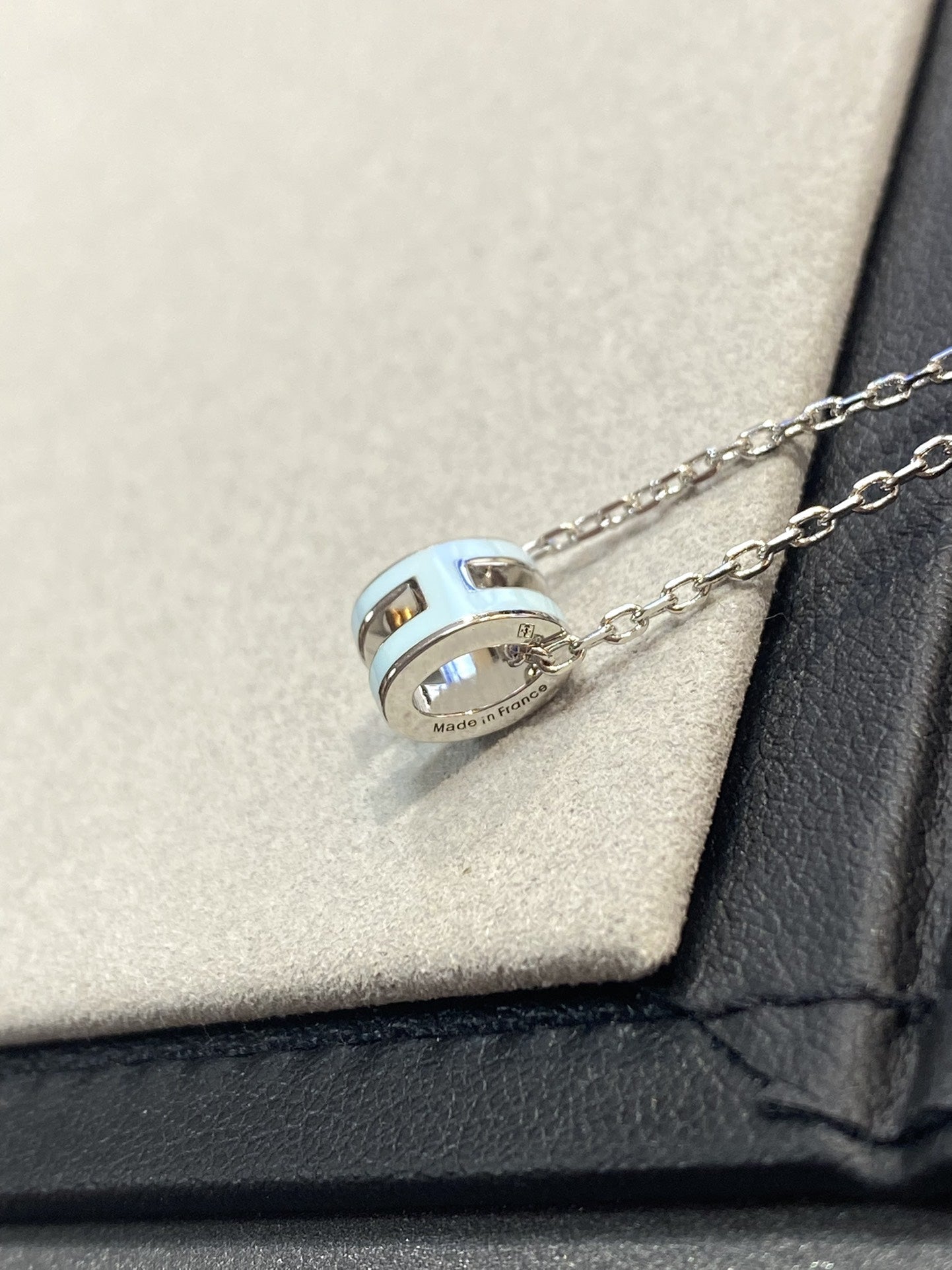 Lume Jewelry 「POP H ライトブルーネックレス」