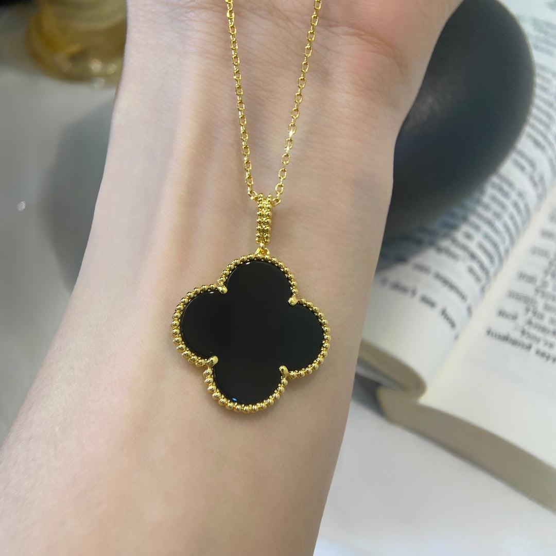 Lume Jewelry クローバー 25MM ネックレス ゴールドオニキス