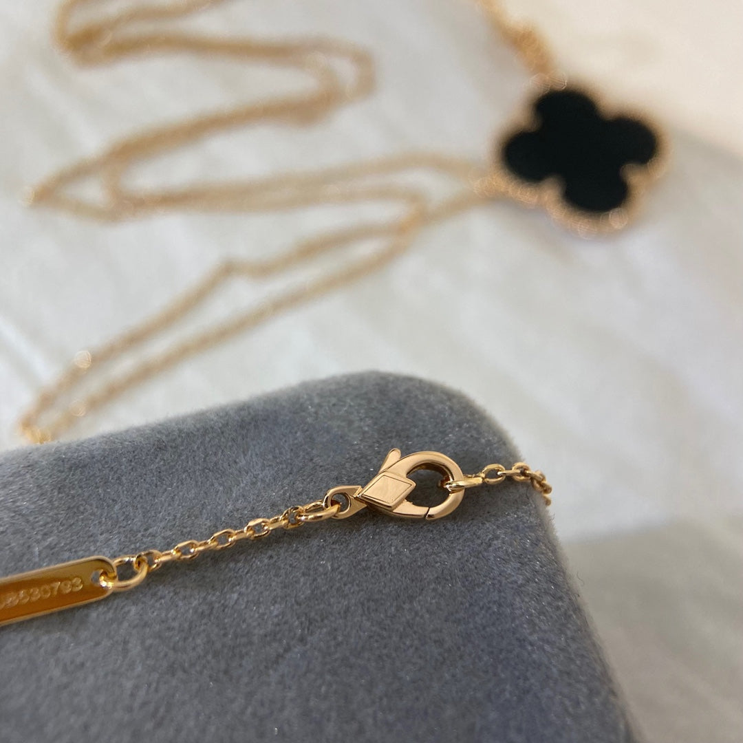 Lume Jewelry クローバー 25MM ネックレス ゴールドオニキス