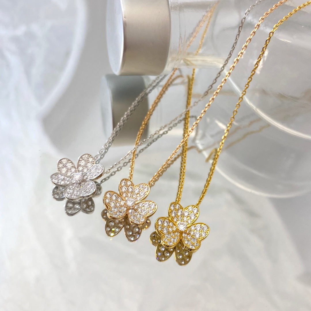 Lume Jewelry フラワーダイヤモンドネックレス