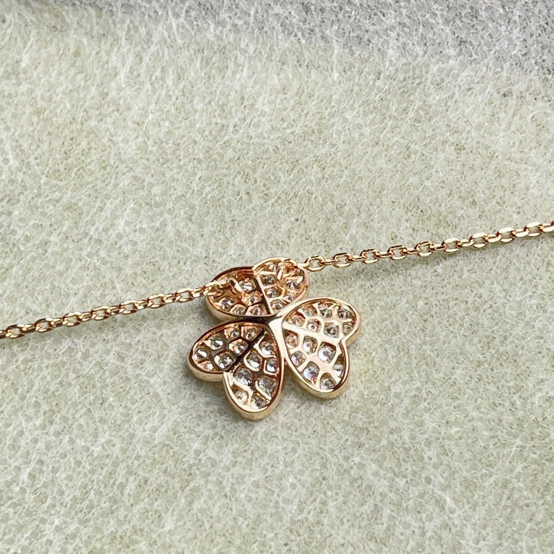 Lume Jewelry フラワーダイヤモンドネックレス