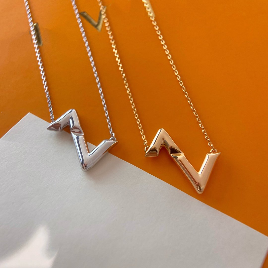 Lume Jewelry「ボルテ アップサイドダウンネックレス」