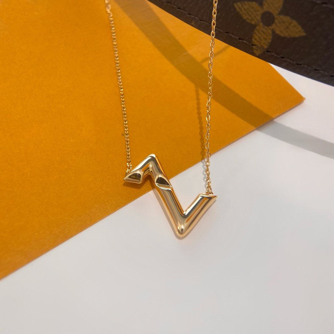 Lume Jewelry「ボルテ アップサイドダウンネックレス」