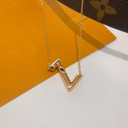 Lume Jewelry「ボルテ アップサイドダウンネックレス」