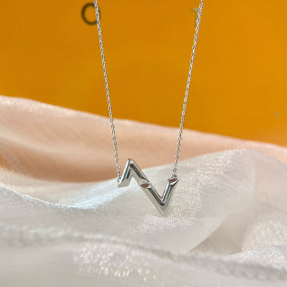 Lume Jewelry「ボルテ アップサイドダウンネックレス」