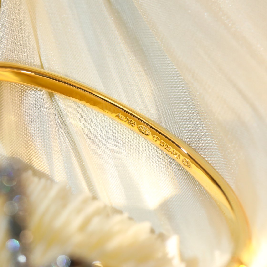 Lume Jewelry ヴォルテ アップサイド ダウン ゴールド ダイヤモンド ブレスレット
