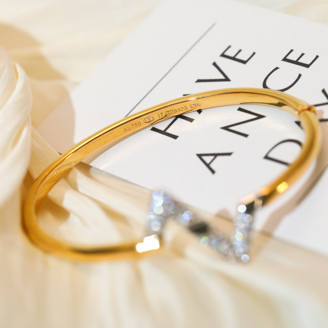 Lume Jewelry ヴォルテ アップサイド ダウン ゴールド ダイヤモンド ブレスレット