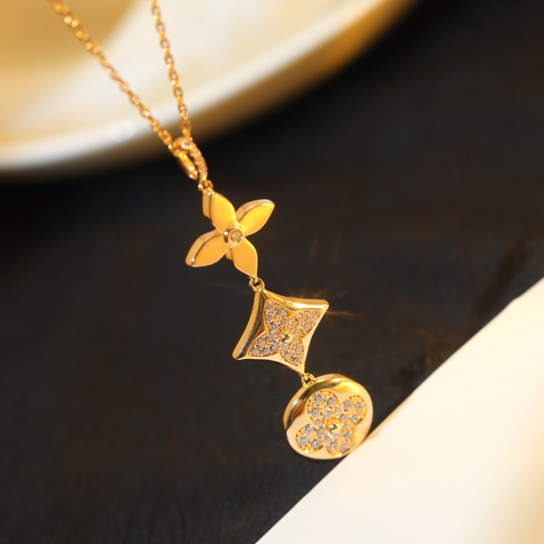 Lume Jewelry「星と太陽」ダイヤモンド ピンクゴールド ネックレス