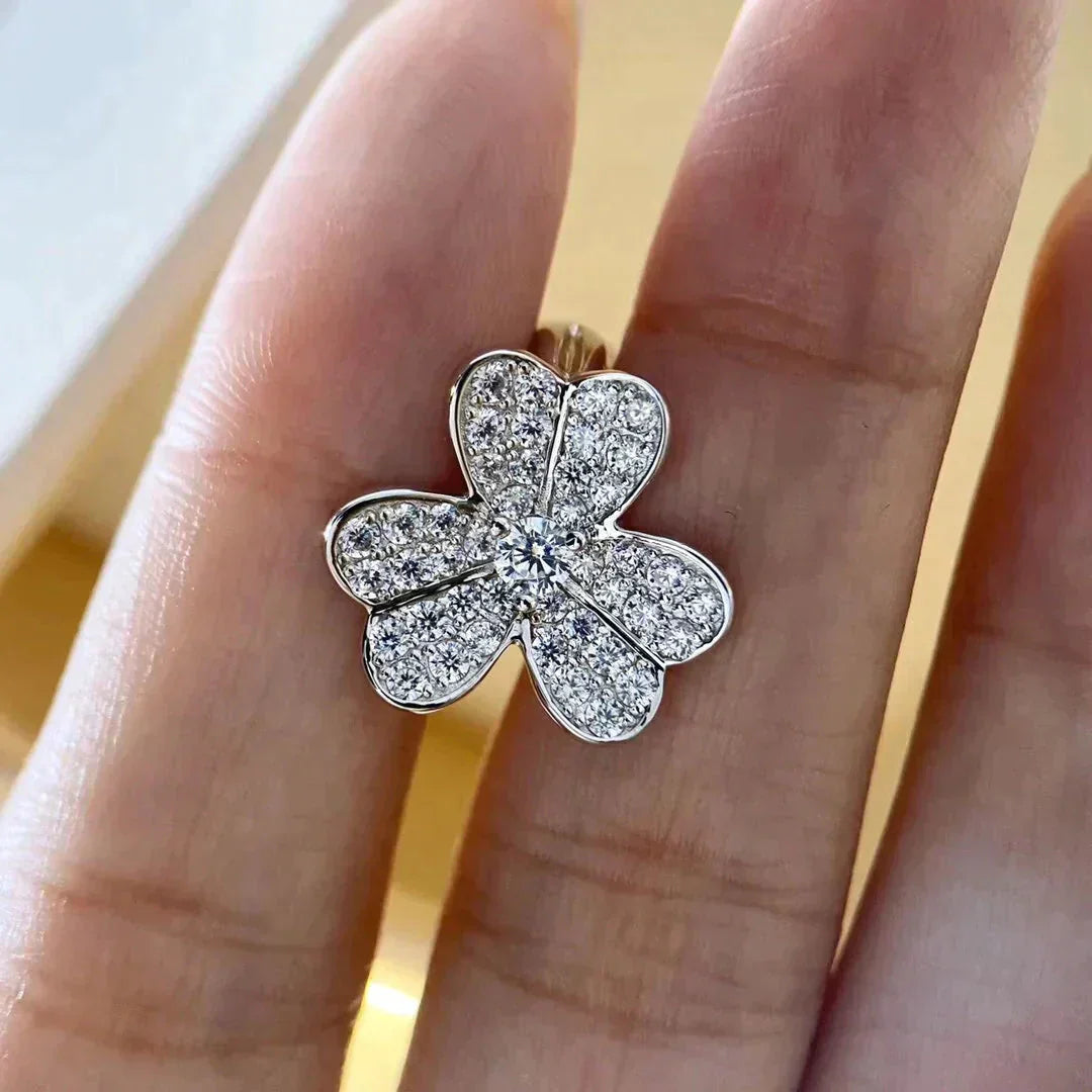 『Lume Jewelry』クローバー コスモス ダイヤモンドピアス シルバー