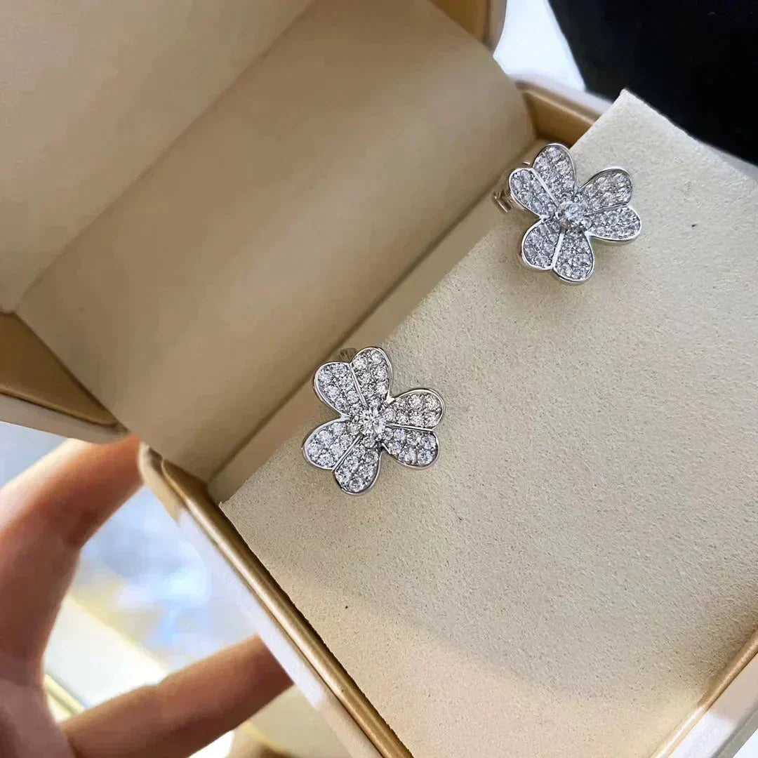 『Lume Jewelry』クローバー コスモス ダイヤモンドピアス シルバー
