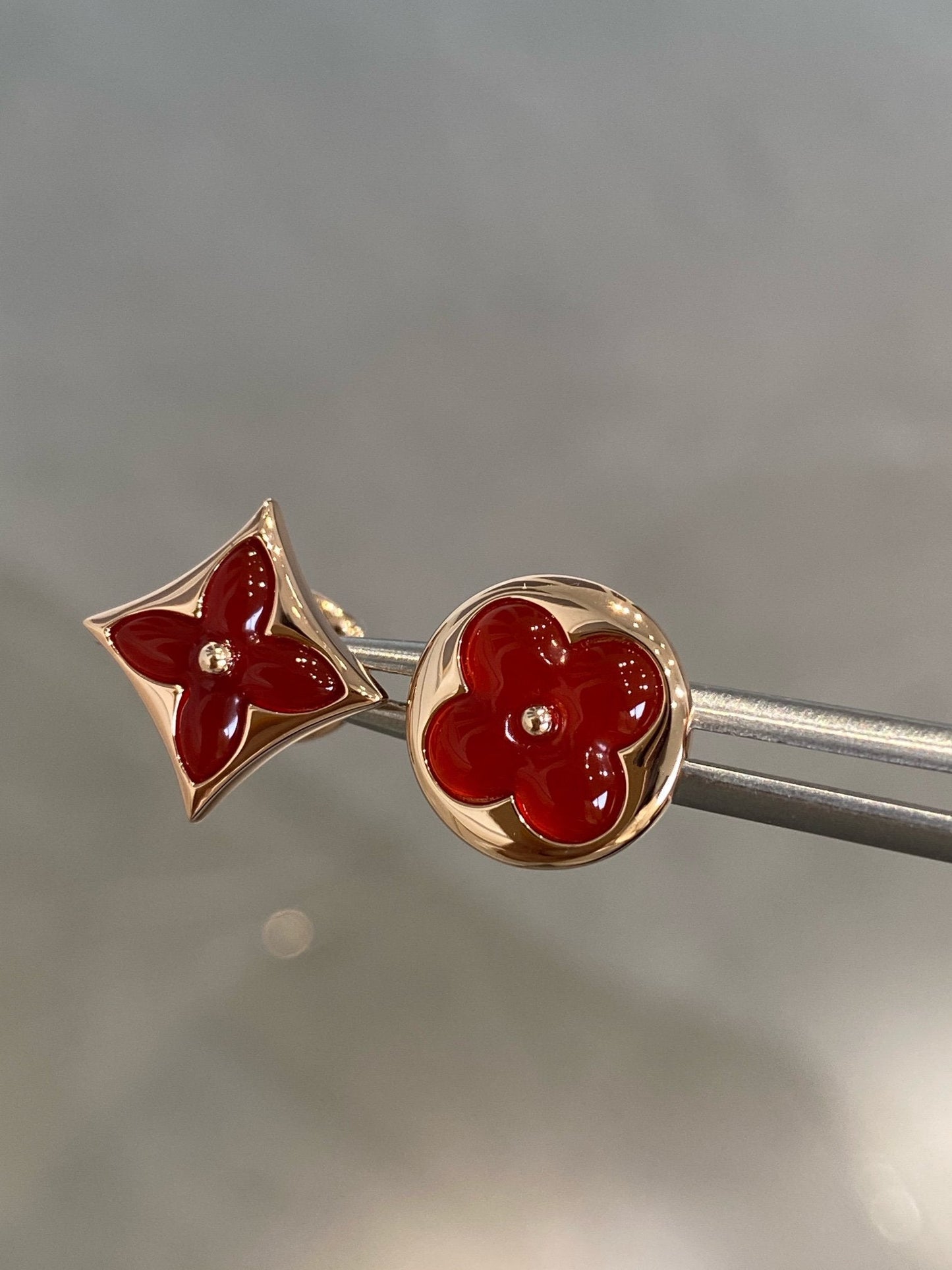 Lume Jewelry 「星と太陽」ピンクゴールド　カーネリアンスタッドピアス