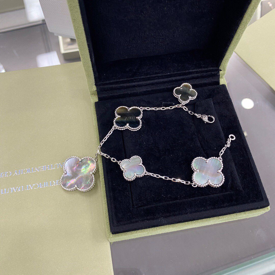 『Lume Jewelry』クローバー 5モチーフ シルバー ダークMOPブレスレット