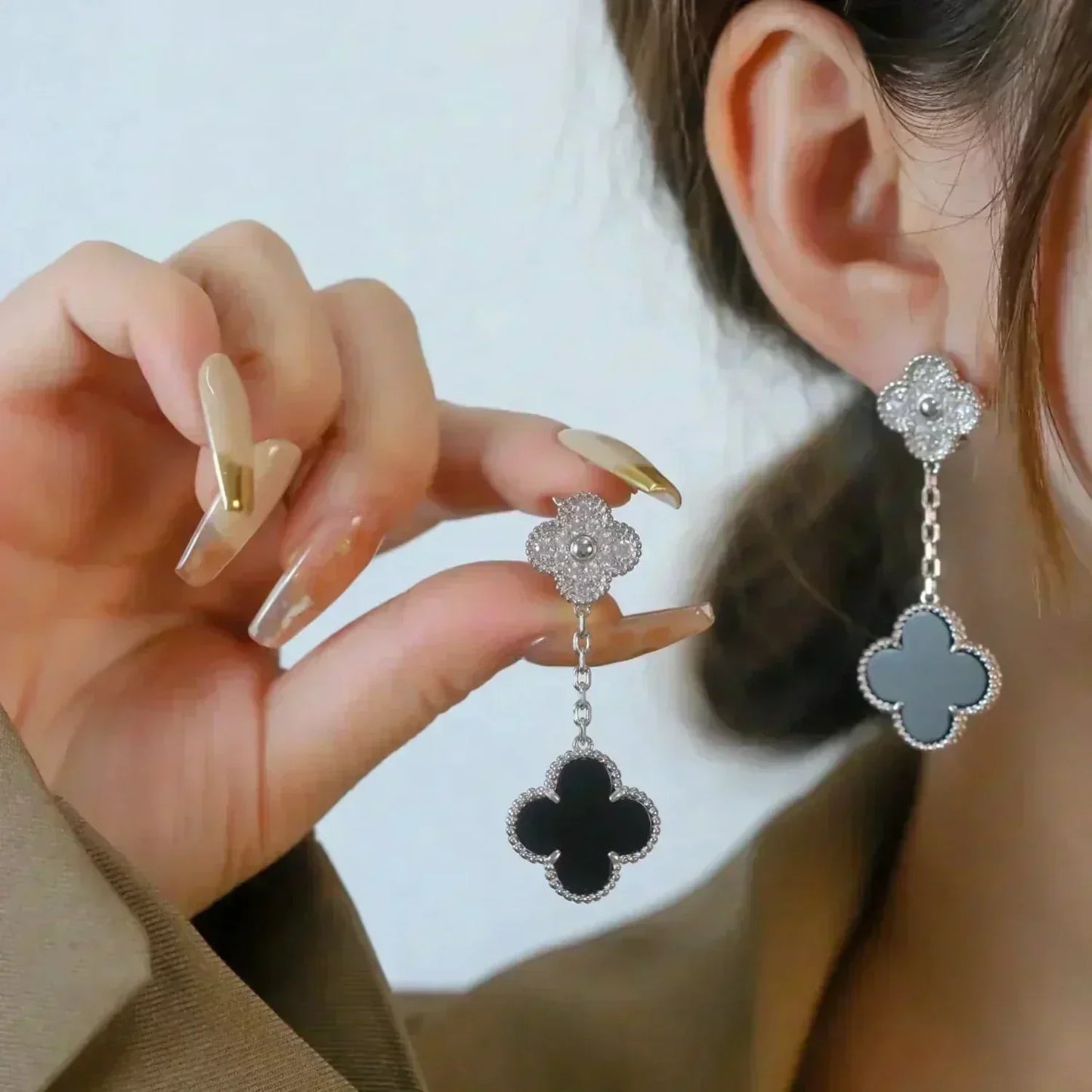 「Lume Jewelry」クローバー2モチーフ ダイヤモンドオニキスピアス シルバー