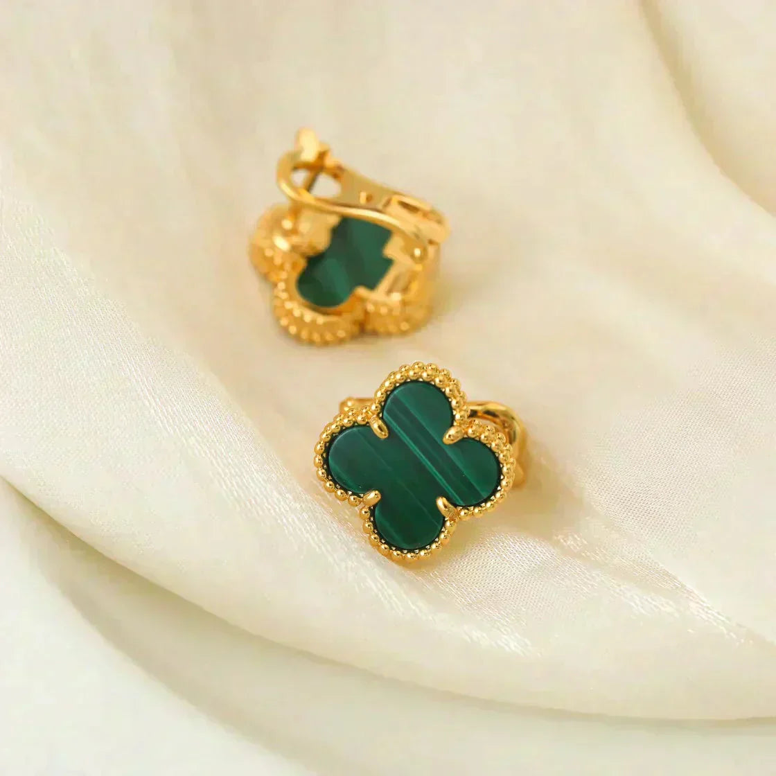Lume Jewelry クローバー ミディアム 1モチーフ マラカイト イヤリング